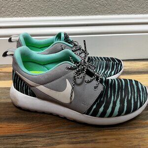 Teal Nike Running Shoes